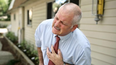 Trống ngực đập liên hồi có phải triệu chứng tăng huyết áp?